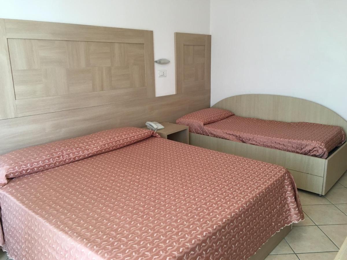 Hotel Excelsior Cattolica Dış mekan fotoğraf