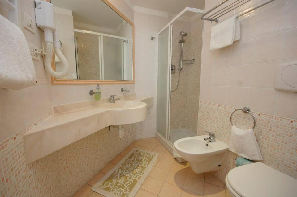 Hotel Excelsior Cattolica Dış mekan fotoğraf