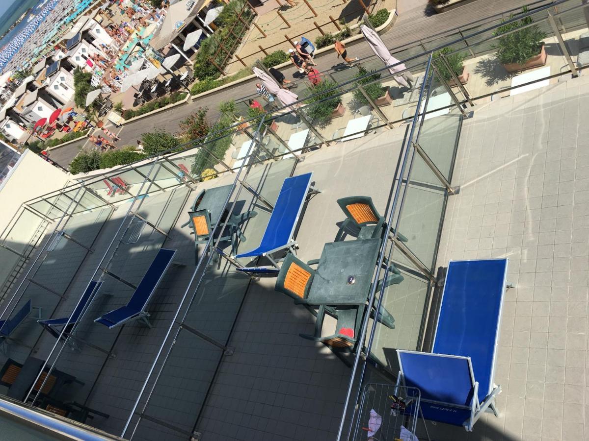 Hotel Excelsior Cattolica Dış mekan fotoğraf